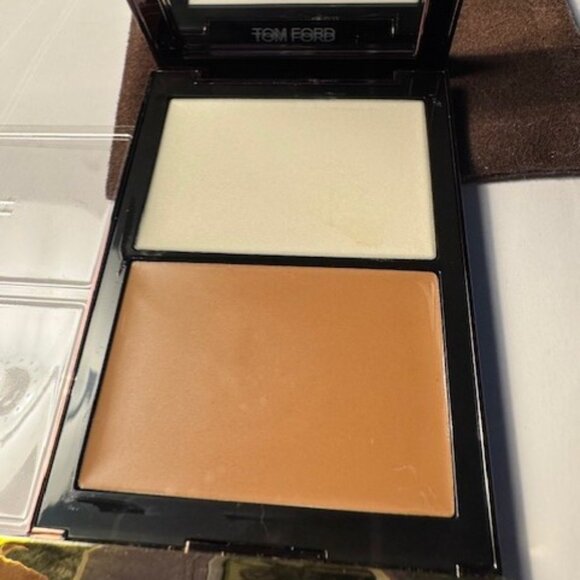 Tom Ford Shade and Illuminate (Cream) - Intensity 0.5 - Picture 1 of 3